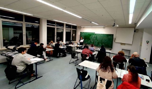 Entegrasyonu askıya al, silahlanmayı artır: Almanya nereye gidiyor?