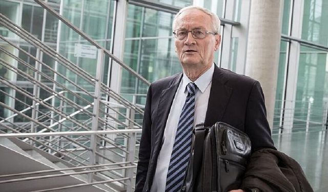 Almanya'da eski BND Başkanı Hanning casusluk soruşturmasından tutuklandı